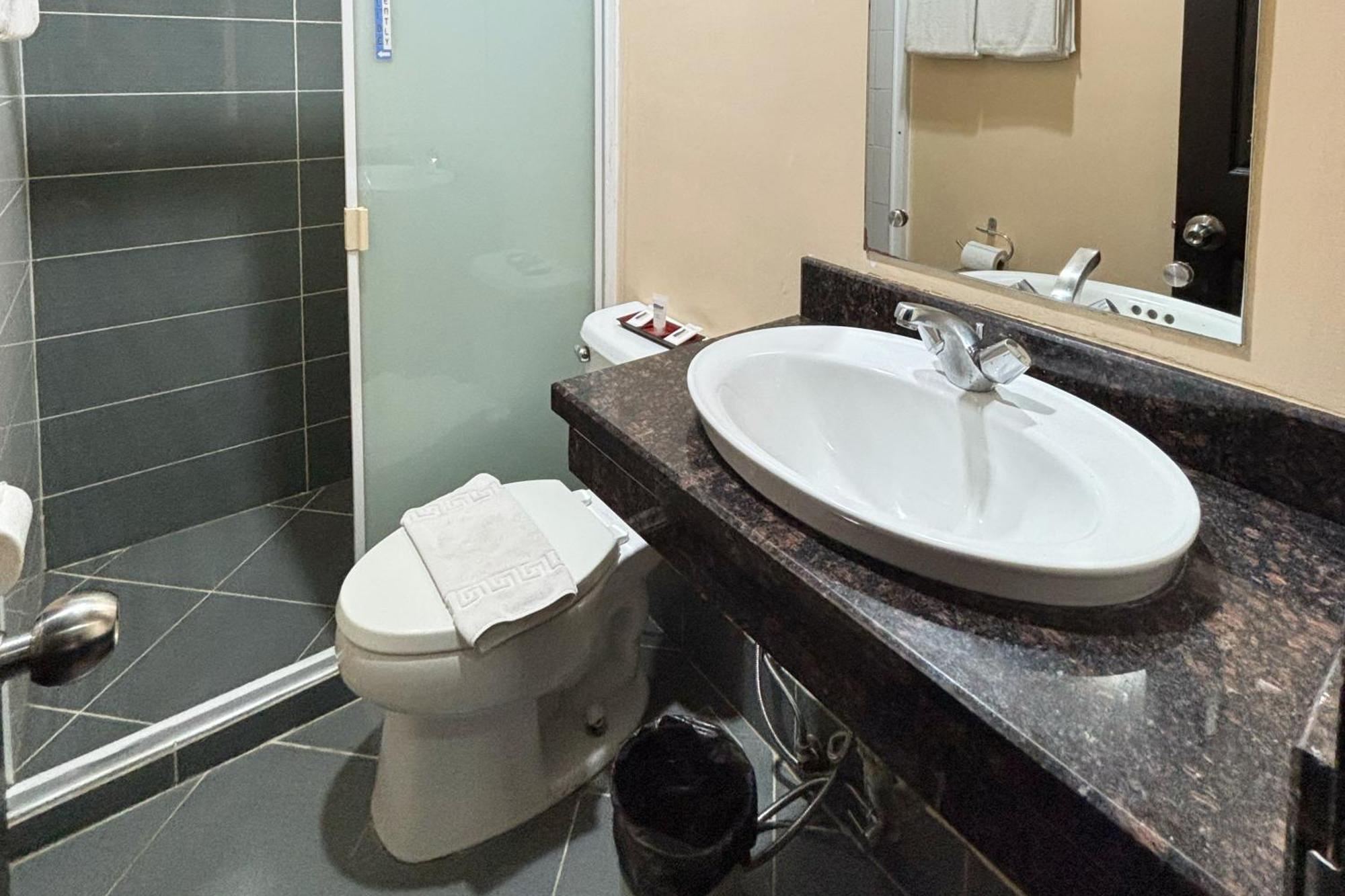 Sugbutel Family Hotel Cebu Room photo